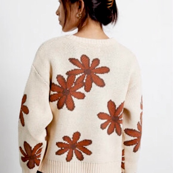 PacSun L.A. Hearts Cropped Floral Knit Sweater - Picture 2 of 6